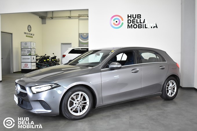 MERCEDES-BENZ A 180 d Automatic Business Extra